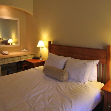 The Pinnacle Lodge Sun Peaks Bagian luar foto