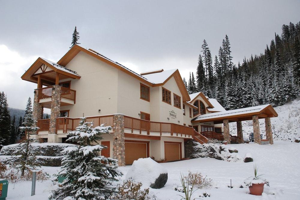 The Pinnacle Lodge Sun Peaks Bagian luar foto