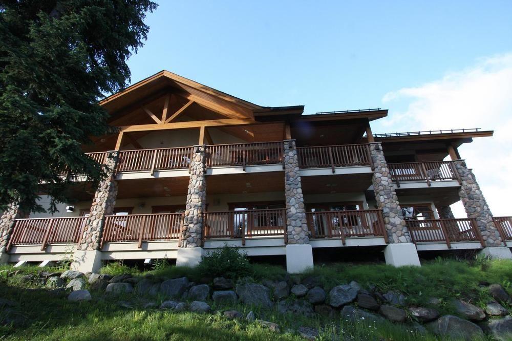 The Pinnacle Lodge Sun Peaks Bagian luar foto